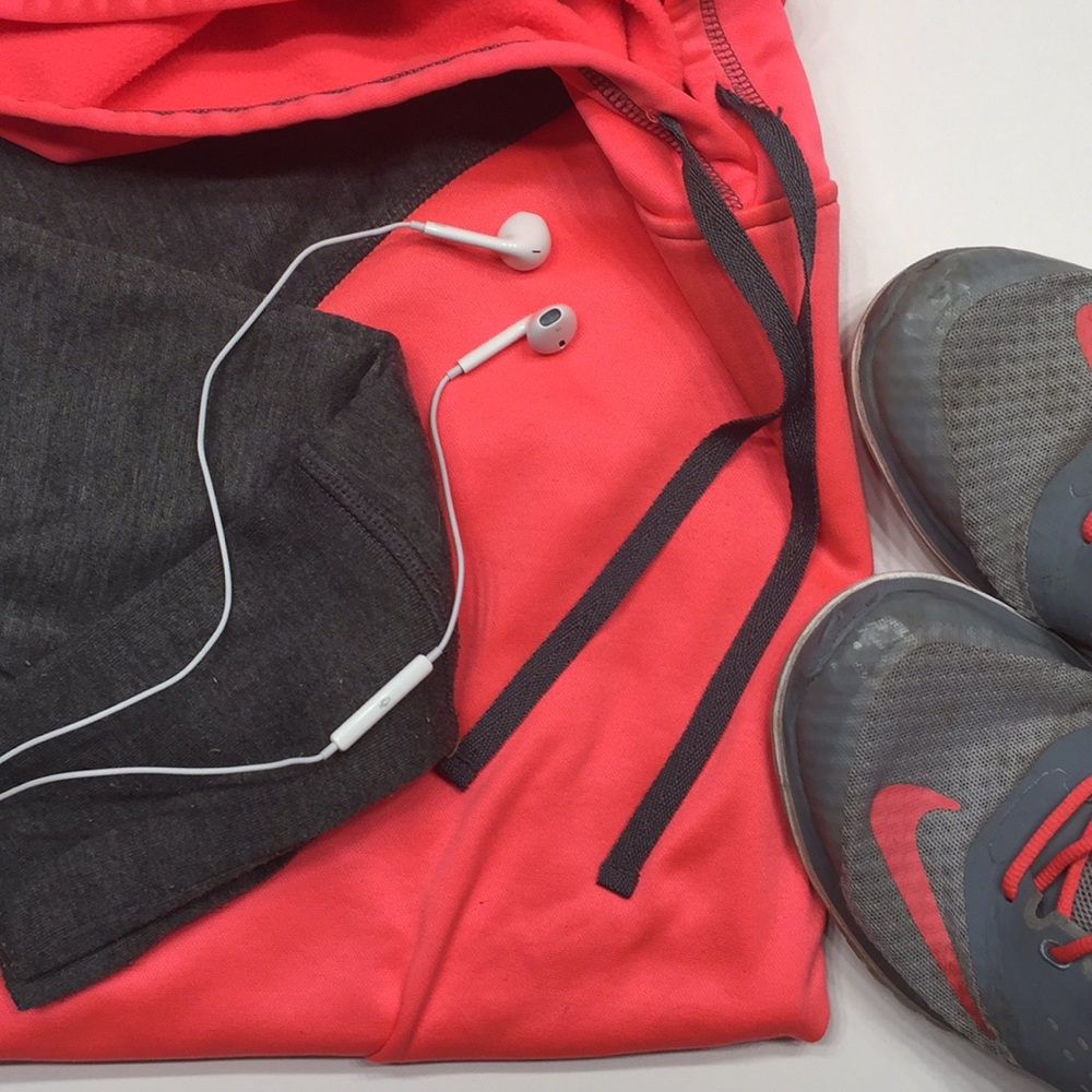 BRIGHT RUNNING HOODIE 🏃♀️ - Picture 4 of 6